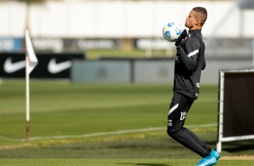 João Victor durante treino do Corinthians em preparação para duelo contra o Flamengo