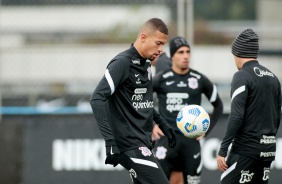 João Victor em treino preparatório para jogo contra o Flamengo, pelo Campeonato Brasileiro