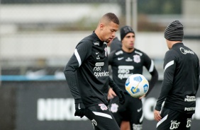 Joo Victor em treino preparatrio para jogo contra o Flamengo, pelo Campeonato Brasileiro