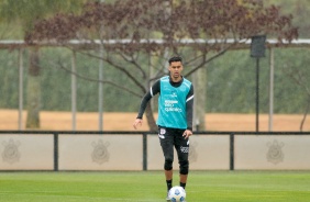 Léo Santos em treino preparatório para jogo contra o Flamengo, pelo Campeonato Brasileiro