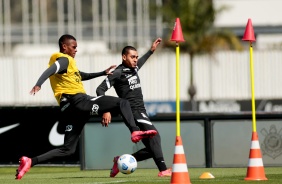 Matheus Alexandre e Du durante treino preparatrio do Corinthians para duelo diante o Flamengo