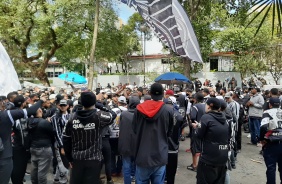 Movimento Salve o Corinthians em protesto no Parque So Jorge