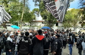 Movimento Salve o Corinthians em protesto no Parque So Jorge