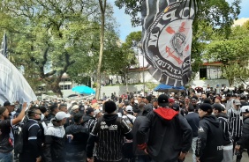 Movimento Salve o Corinthians em protesto no Parque So Jorge