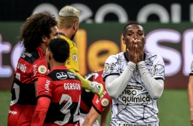 Garoto Xavier em partida contra o Flamengo, pelo Brasileiro, na Neo Qumica Arena