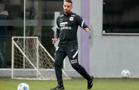 Renato Augusto durante treino de reapresentao do Corinthians no CT Joaquim Grava