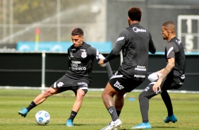 Gabriel, Gil e Joo Victor durante treino do Corinthians