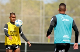 Marquinhos durante treino do Corinthians