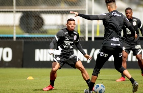 Ruan Oliveira e Lo Santos durante treino do Corinthians