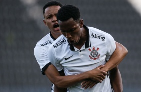 Cau foi o autor dos dois gols do Corinthians contra o Palmeiras, pelo Brasileiro Sub-20