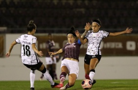 Portilho e Diany durante jogo entre Corinthians e Ferroviria, pelo Campeonato Paulista Feminino