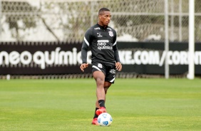 Xavier no treinamento do Corinthians com foco no jogo diante o Ceará