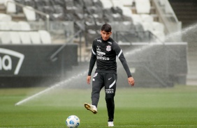 ngelo Araos durante treino do Corinthians na Neo Qumica Arena