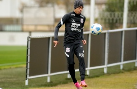 Gabriel Pereira treina no CT Joaquim Grava para partida diante o Cear