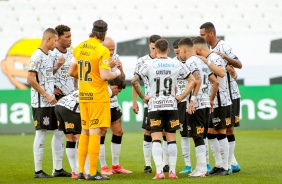 Elenco reunido na partida entre Corinthians e Cear, pelo Campeonato Brasileiro