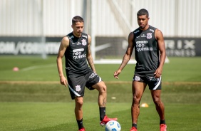 Gabriel Pereira e Léo Natel durante treino do  Corinthians