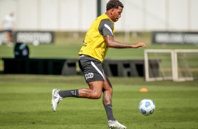Gil durante treino do  Corinthians em preparao para duelo contra o Atltico-GO