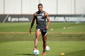 Léo Natel durante treino do  Corinthians em preparação para duelo contra o Atlético-GO