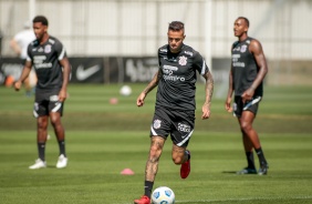 Luan durante treino do  Corinthians em preparao para duelo contra o Atltico-GO