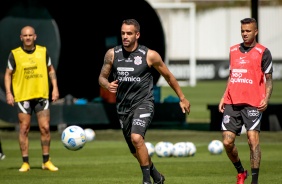 Renato Augusto durante treino do  Corinthians em preparação para duelo contra o Atlético-GO