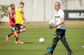 Sylvinho durante treino do  Corinthians em preparao para duelo contra o Atltico-GO