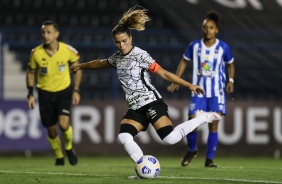 Tamires durante partida entre Corinthians e Ava Kindermann pelo Brasileiro Feminino