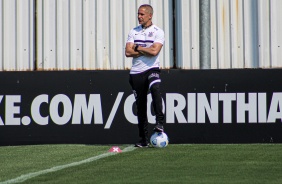 Sylvinho durante treino de reapresentao do Corinthians