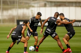 Du Queiroz, Roni, Xavier e Giuliano durante atividades no CT Dr. Joaquim Grava