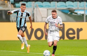 Gustavo Silva durante partida entre Corinthians e Grmio, pelo Campeonato Brasileiro