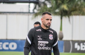 Renato Augusto no último treino do Corinthians antes do jogo contra o Grêmio