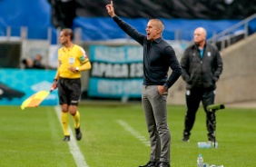 Tcnico Sylvinho durante partida entre Corinthians e Grmio, pelo Campeonato Brasileiro