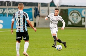 Volante Roni durante partida entre Corinthians e Grmio, pelo Campeonato Brasileiro