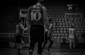 Pedro Nunes durante partida de basquete entre Corinthians e Mogi