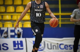 Pedro Nunes durante partida de basquete entre Corinthians e Mogi