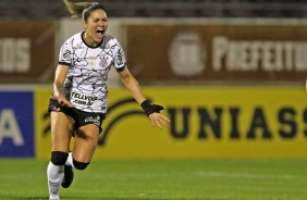 Zanotti comemorando gol na partida entre Corinthians e Ferroviria, pelo Brasileiro Feminino