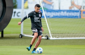 Cantillo no treino do Corinthians no CT Joaquim Grava