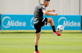 Giuliano durante treino do Corinthians no CT Joaquim Grava