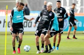 Luan, Roger Guedes e Cantillo no treinamento do Corinthians no CT Dr. Joaquim Grava