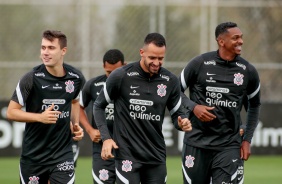 Piton, Renato e J durante treinamento do Corinthians no CT Joaquim Grava