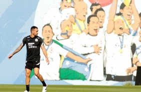 Renato Augusto em mais um dia de treinos no CT do Corinthians