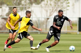 Giuliano, Gabriel e J durante treino no CT do Corinthians