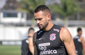 Renato Augusto em mais um dia de treinos no CT do Corinthians
