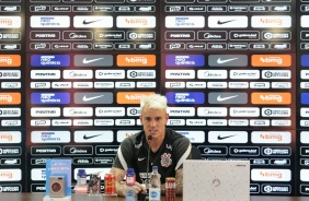Roger Guedes concede entrevista coletiva no CT do Corinthians