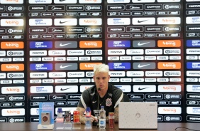 Roger Guedes concede entrevista coletiva no CT do Corinthians