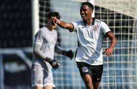 Cau comemorando gol contra o Bahia, pelo Brasileiro Sub-20