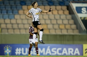 Gabi Zanotti comemorando seu gol no jogo entre Corinthians e Ferroviria