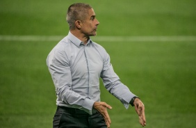 Sylvinho durante jogo entre Corinthians e Juventude, pelo Brasileiro