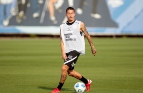 Gabriel Pereira durante treino do Corinthians no CT Joaquim Grava