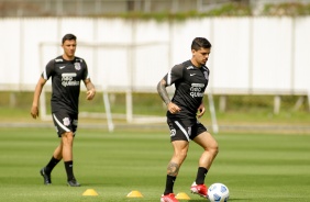 Fagner durante último treino do Corinthians para jogo do início do returno do Brasileirão