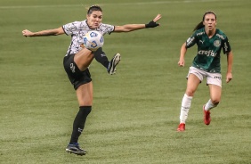 Gabi Zanotti durante partida entre Corinthians e Palmeiras, pelo Brasileiro Feminino